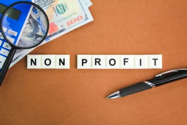 Nonprofit finance team reviewing federal grant records during a Single Audit
